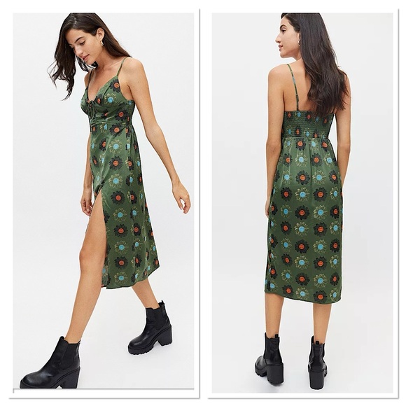 URBAN OUTFITTERS Mariah Cord-Up Midi Satin Slip Dress Floral Green Sz L LIKE NEW - Picture 1 of 16